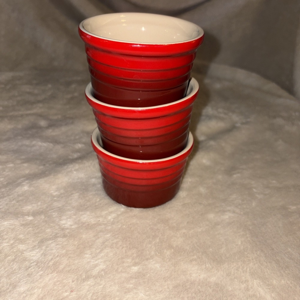 Le Creuset Stoneware Stackable Small Ramekin Dish Red Ombre Set Of 3